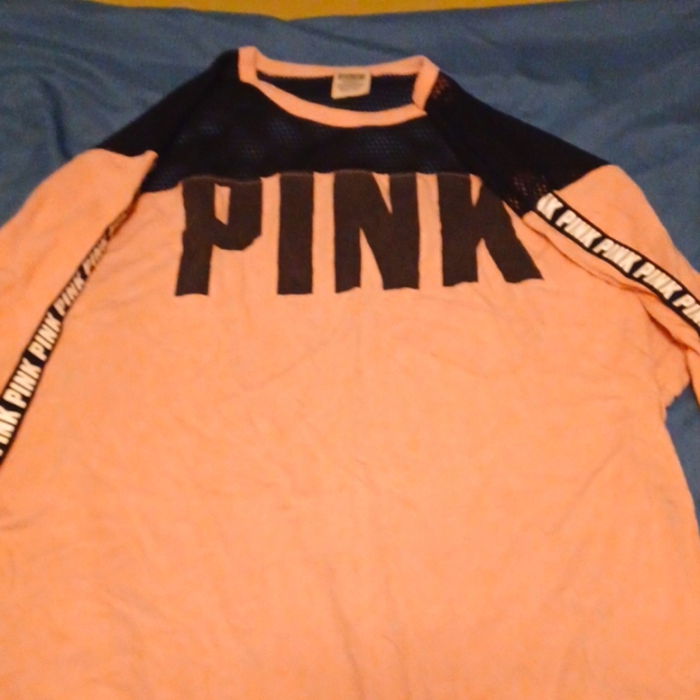 Victoria's Secret's Pink women's top